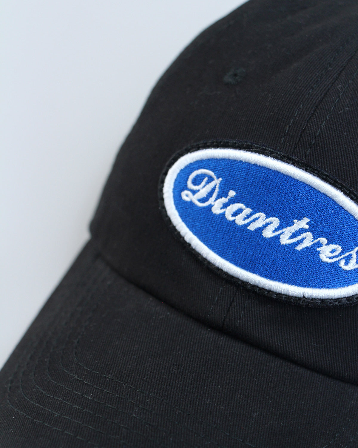 GORRA SCRIPT DAD HAT NEGRA