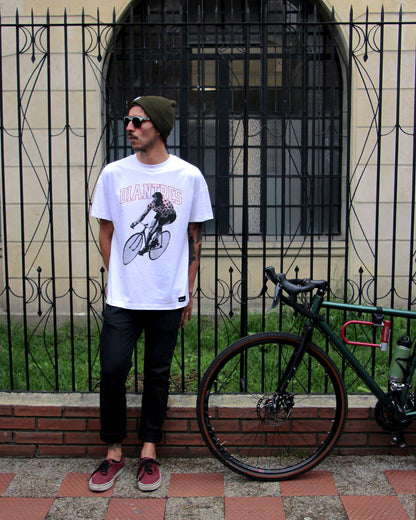 CAMISETA ESCARABAJO OVERSIZE